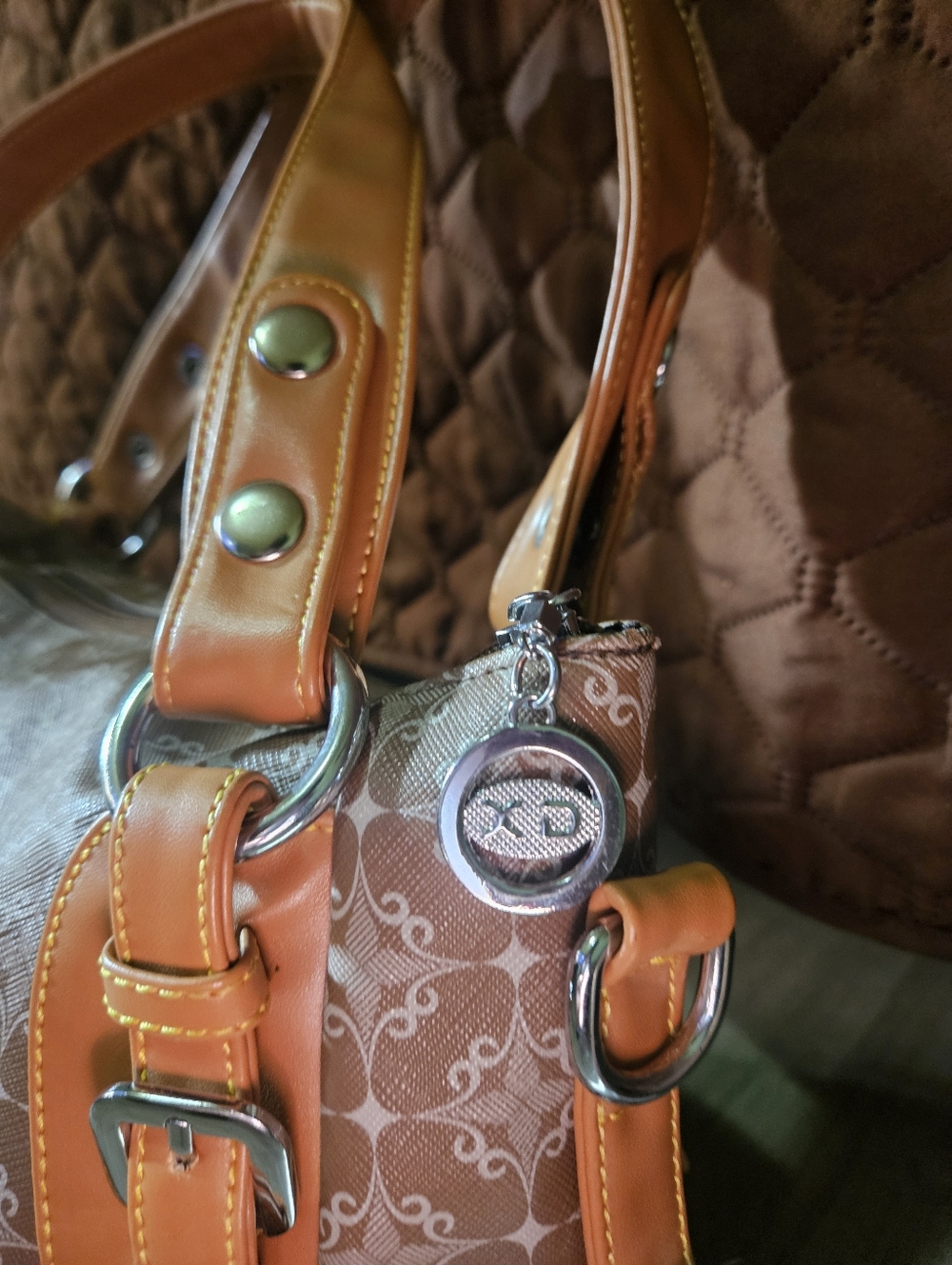 💥Sale💥Neutral Tan Patterned XD Shoulder Bag with Leather Trim - Picture 4 of 13